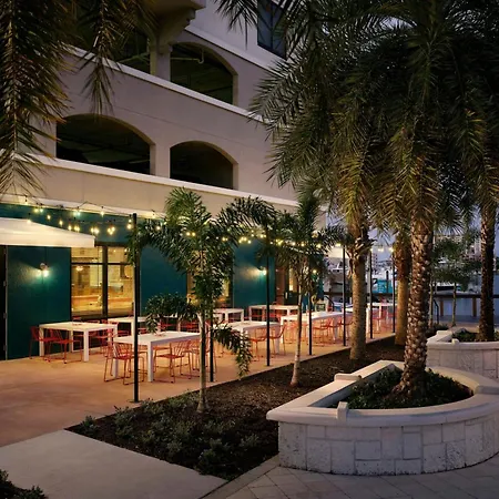 Courtyard By Marriott Clearwater Beach