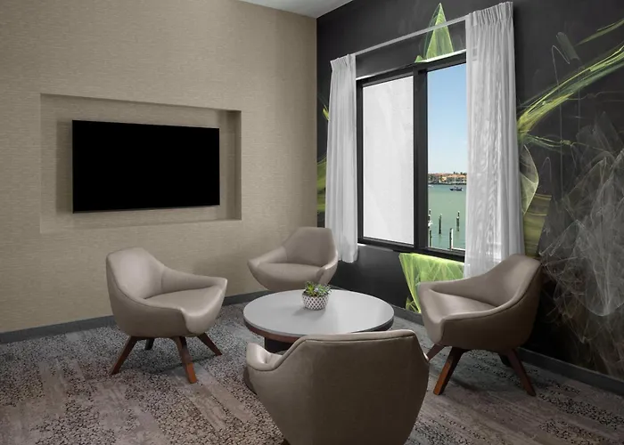 Hotel Courtyard By Marriott Clearwater 3*