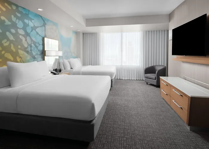 Courtyard By Marriott Clearwater Hotel