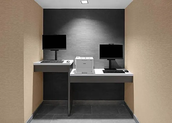 Courtyard By Marriott Clearwater 3*