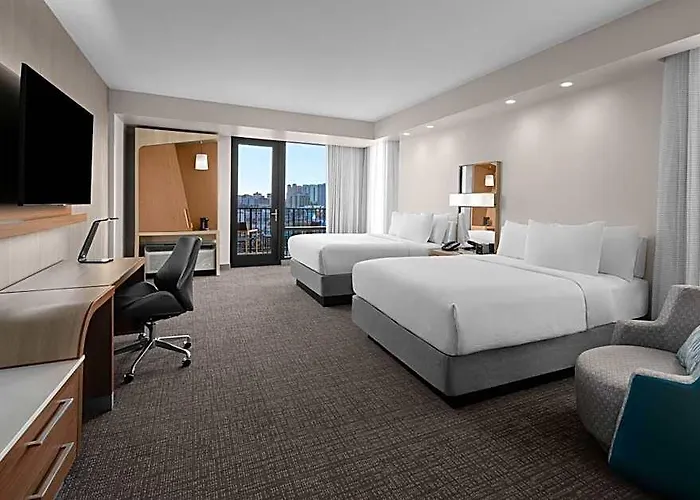 Hotel Courtyard By Marriott Clearwater 3*