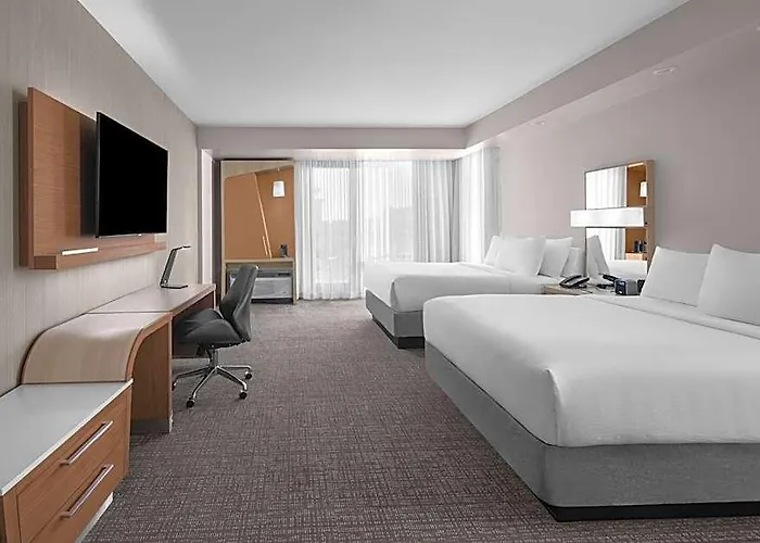 Courtyard By Marriott Clearwater 3*
